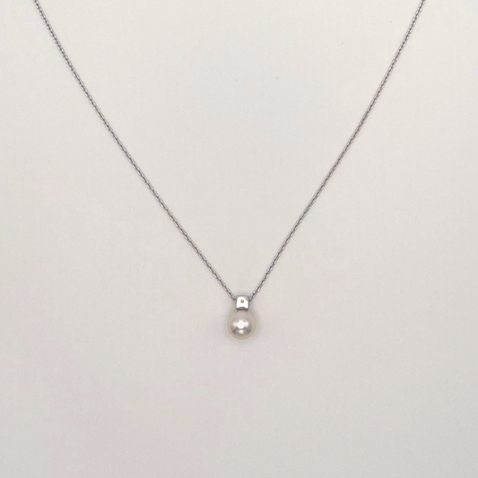 18K White Gold Pearl Necklace