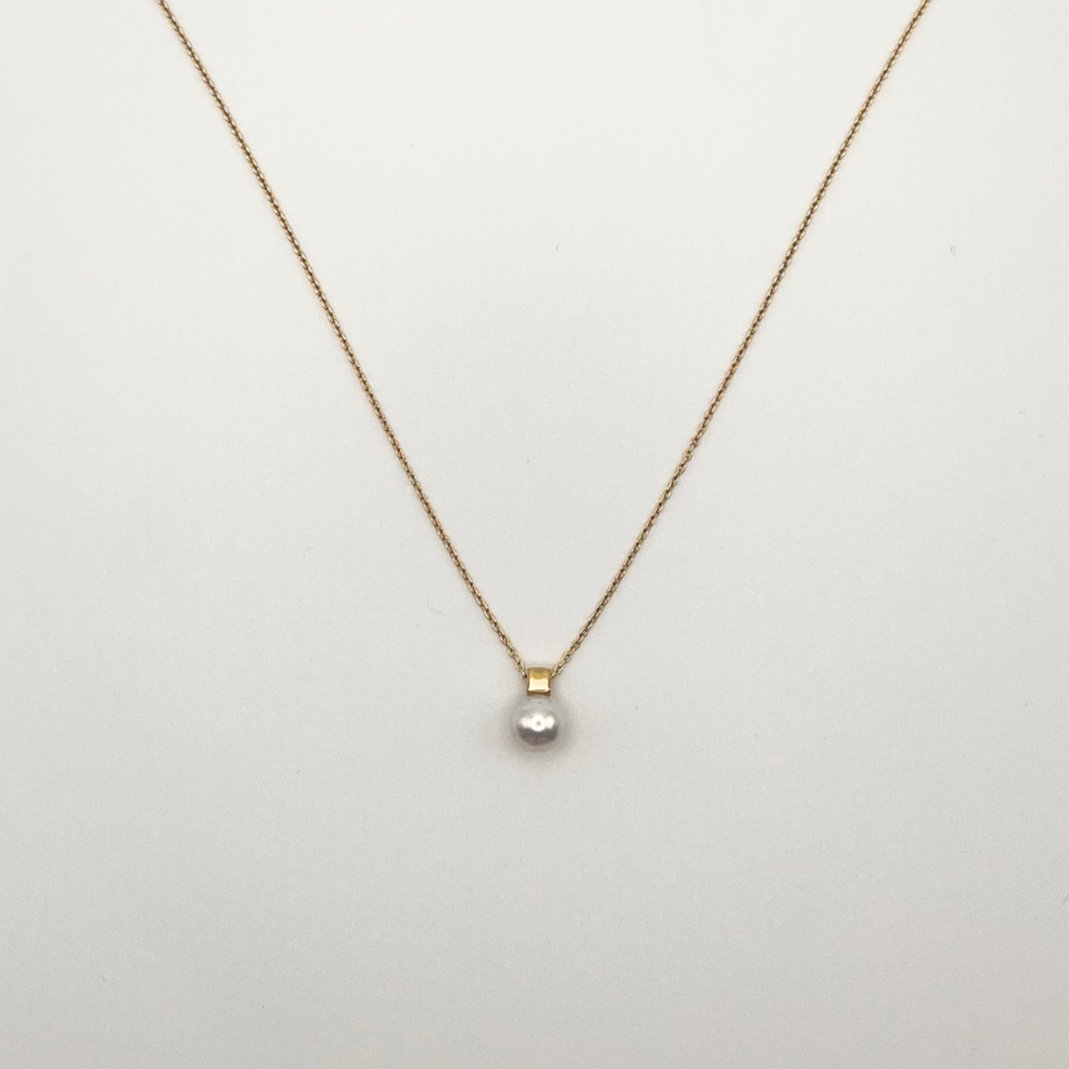 18K Yellow Gold Pearl Necklace