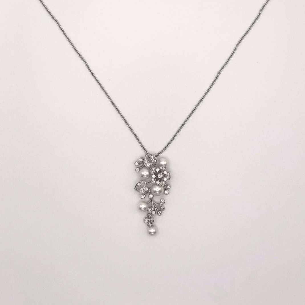 18K White Gold Diamonds+Pearls Pendant Necklace