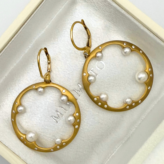 18K Yellow Gold Pearl Dangling Earrings