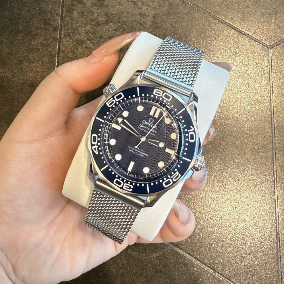 Seamaster Diver 300M, James Bond 60th Anniversary, Stainless Steel, 210.30.42.20.03.002