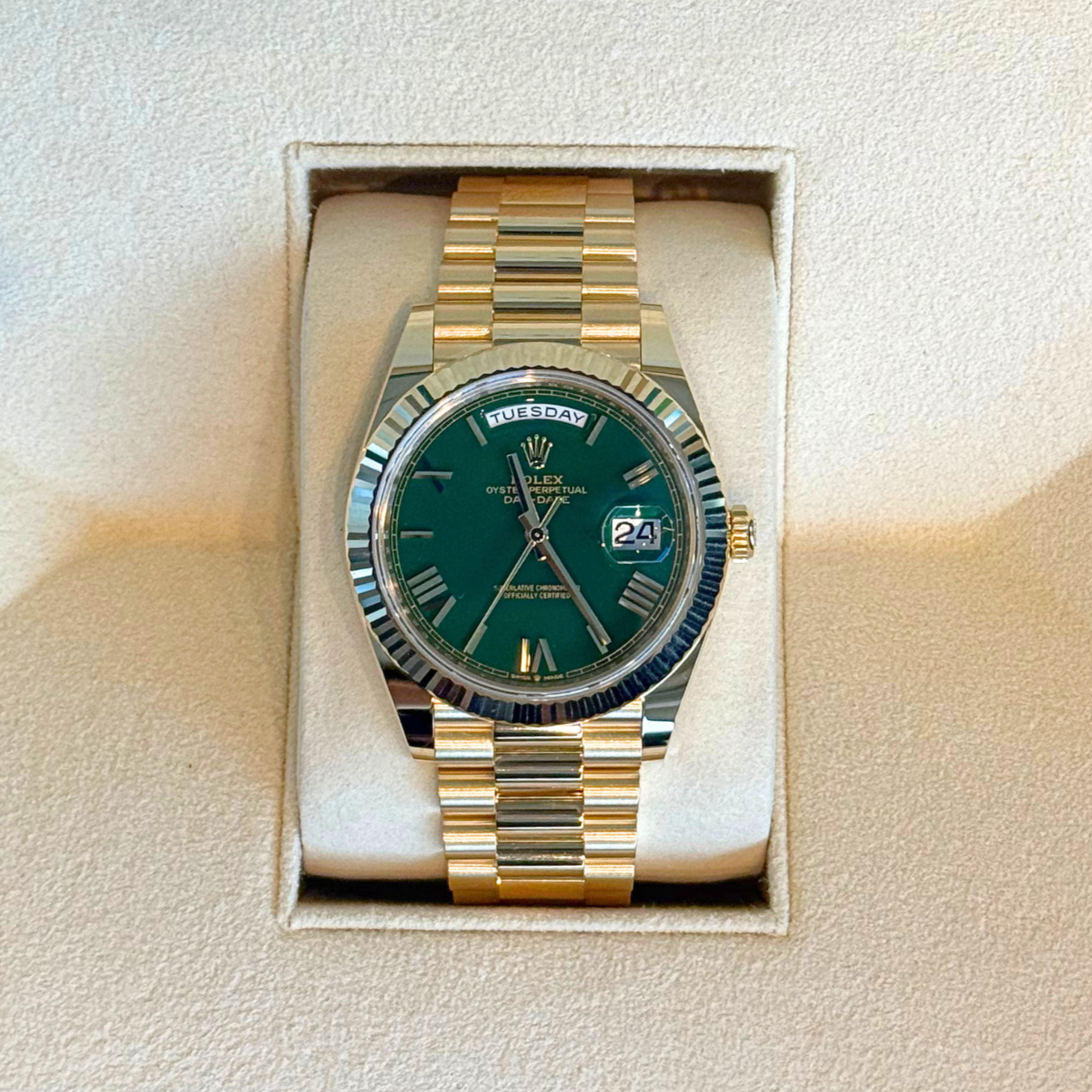Day-Date 40 Green, Yellow gold, 228238
