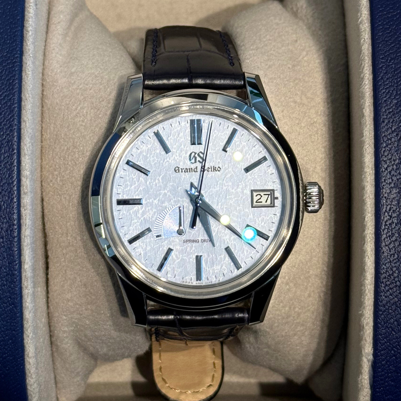 Elegance Collection Spring Drive Snowflake Blue, SBGA407