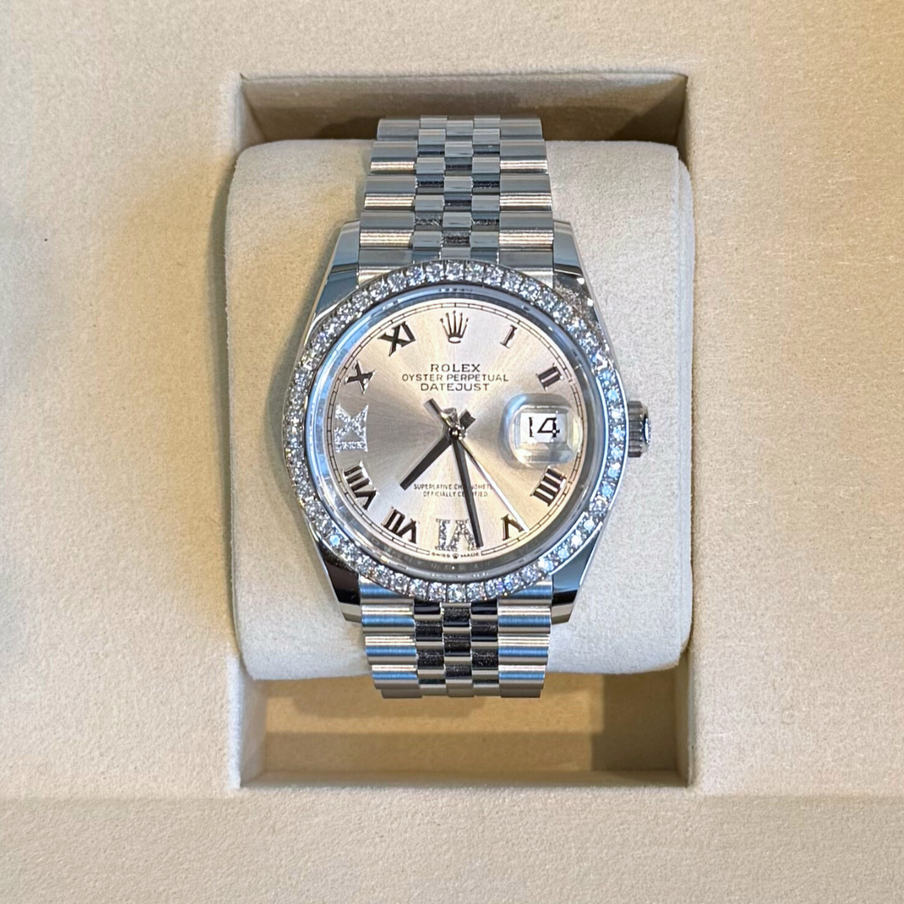 Datejust 36 Silver with Diamond-set Jubilee, Oystersteel and White gold and Diamonds, 126284RBR