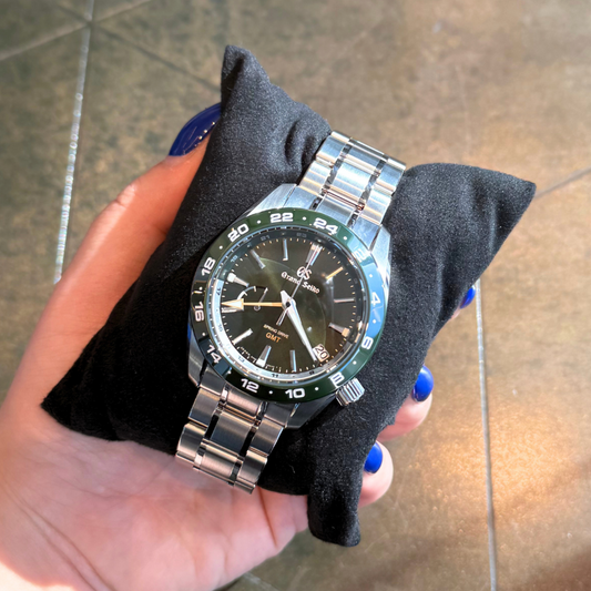 Spring Drive GMT Green, SBGE257