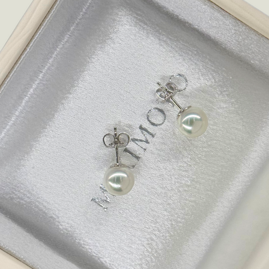 18KT White Gold Akoya Studs A+ 7.5-8mm