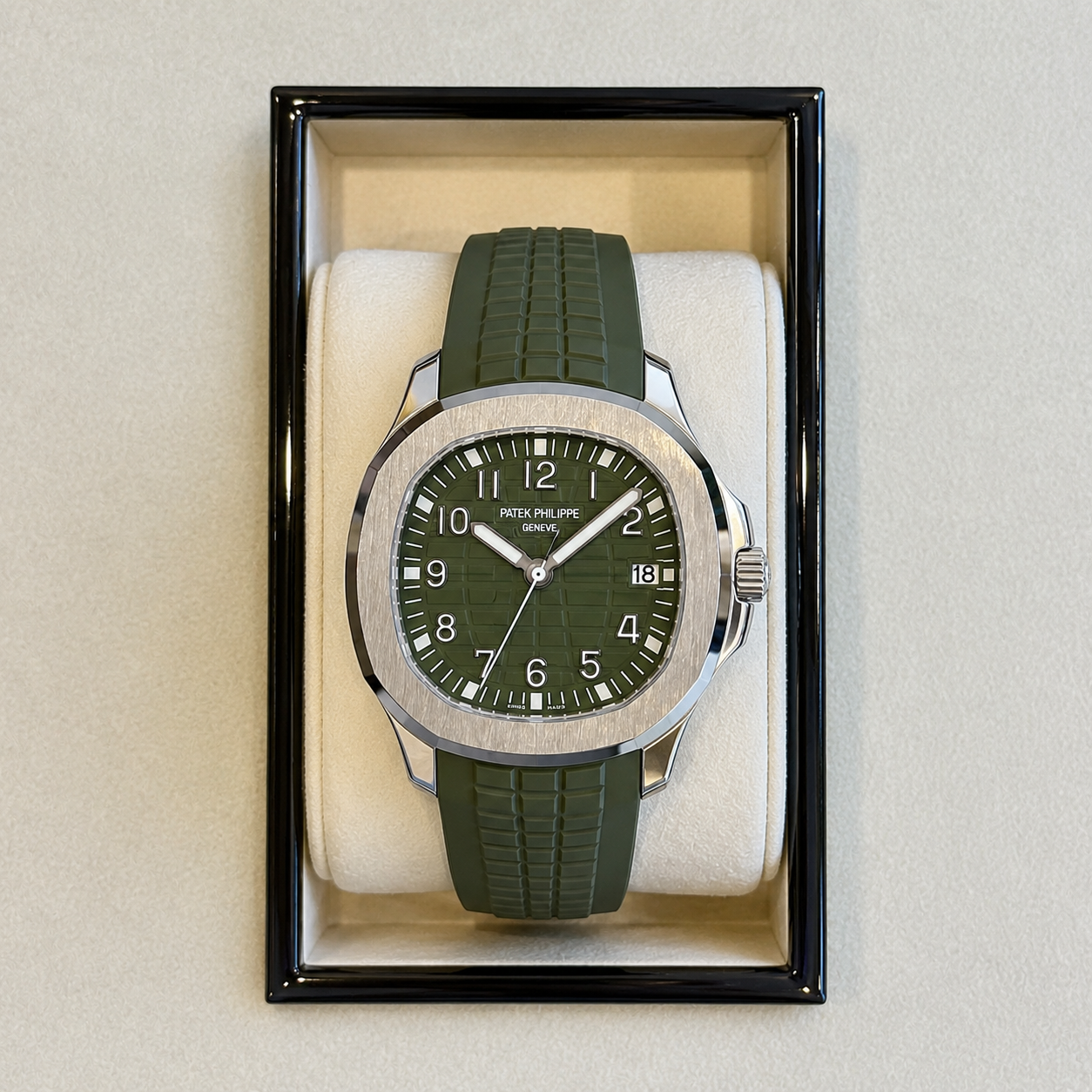 Aquanaut "Jumbo" Khaki, White Gold, 5168G-010