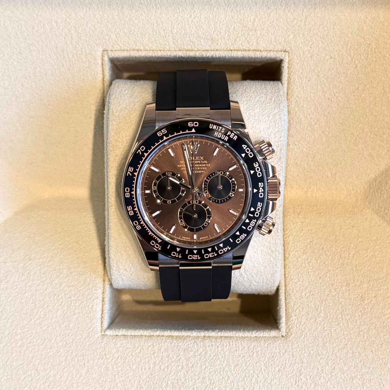 Cosmograph Daytona, Oysterflex and Everose gold, Chocolate Dial, 126515LN