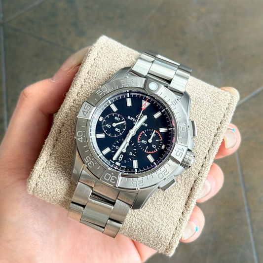 Super Avenger B01 Chronograph 46, EB0148101B1E1