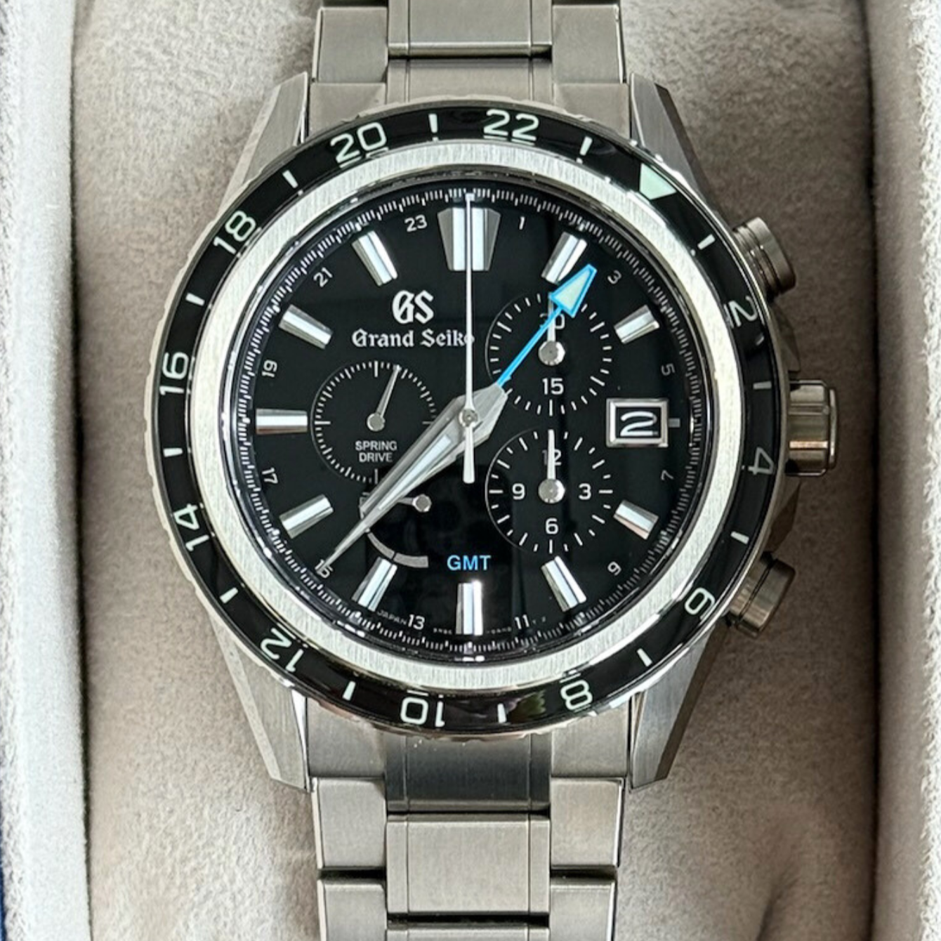 Evolution 9 Spring Drive Chronograph GMT, SBGC251
