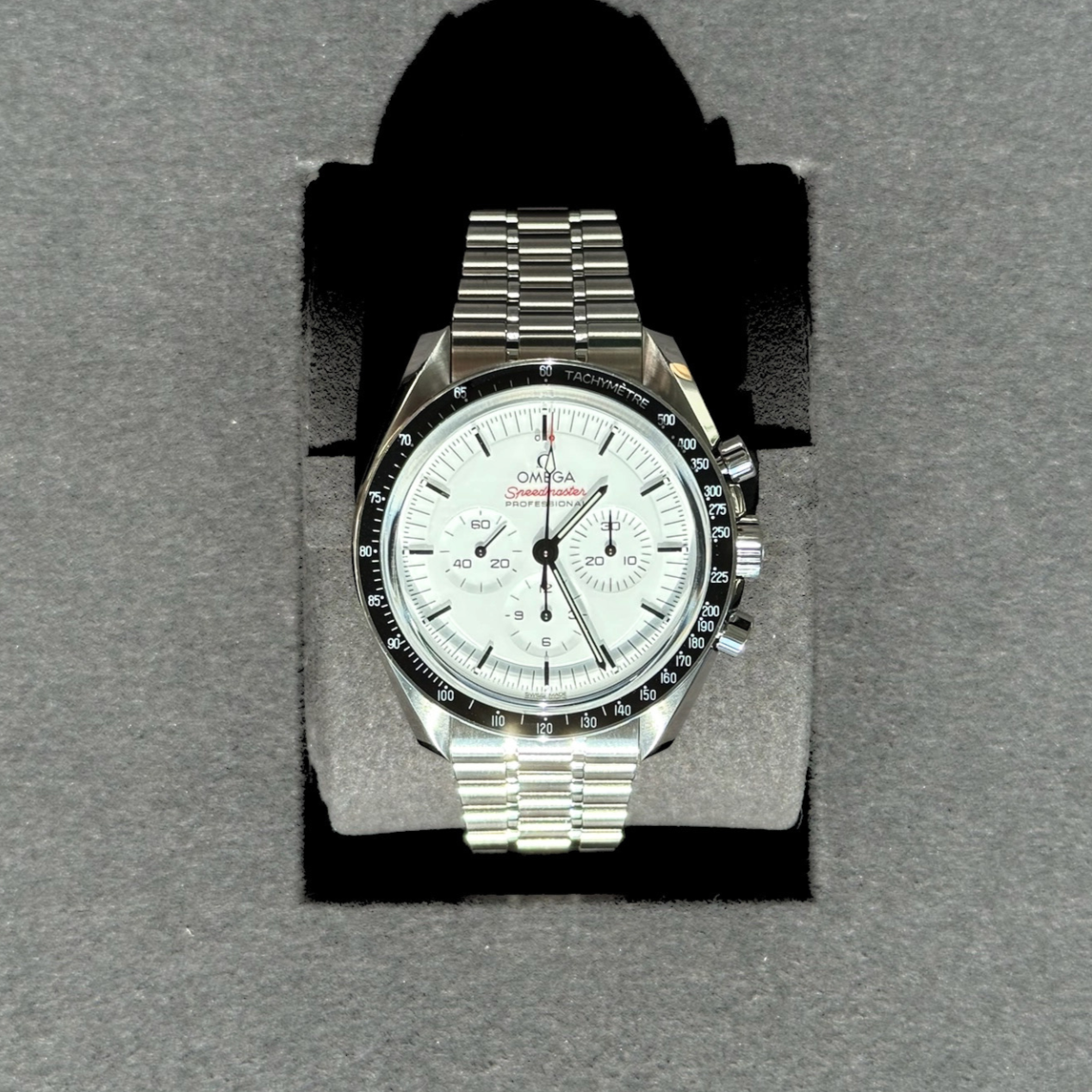 Speedmaster Moonwatch Professional White, Stainless Steel, 310.30.42.50.04.001