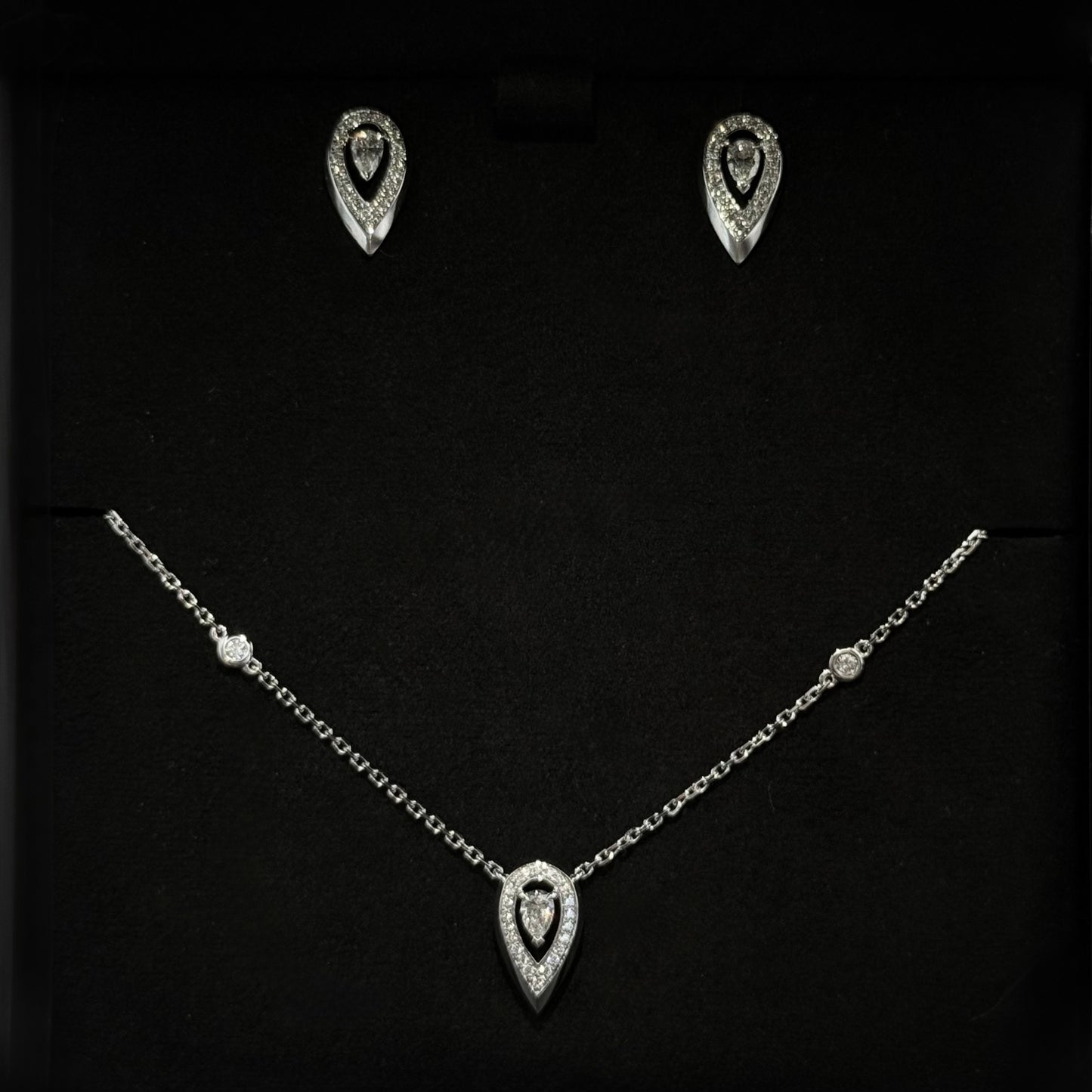 Fiery Earrings & Necklace Set, White Gold & Diamonds