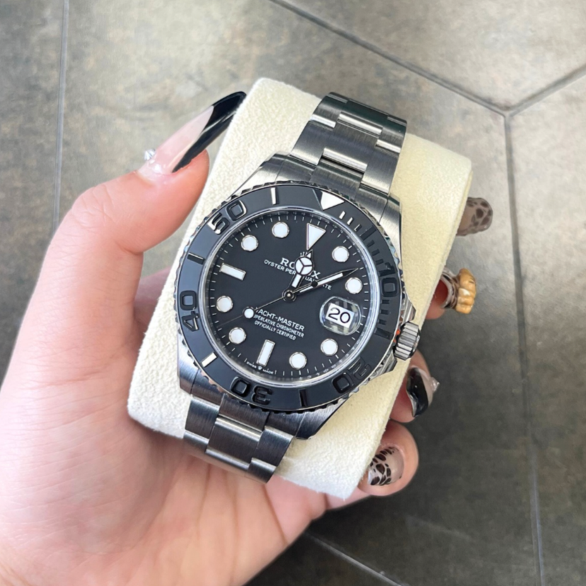 Yacht-Master 42 Black, RLX Titanium, 226627