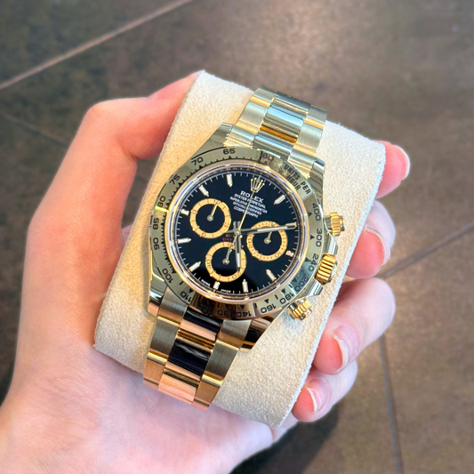 Cosmograph Daytona Black, Yellow gold, 126508