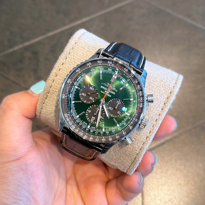Navitimer B01 Chronograph 46 Green, AB0137241L1P1