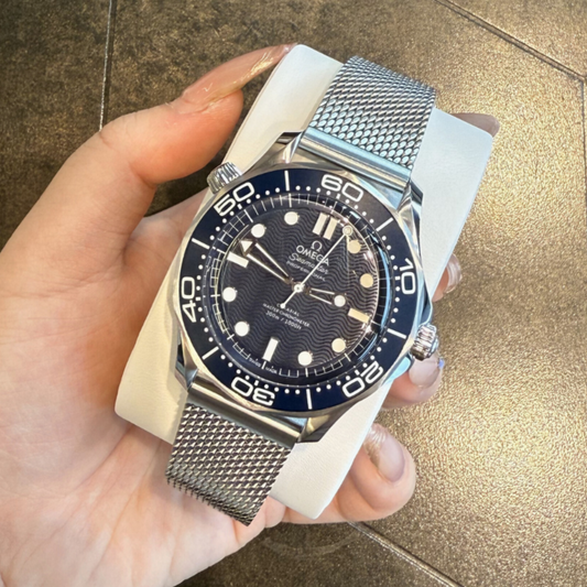 Seamaster Diver 300M, James Bond 60th Anniversary, Stainless Steel, 210.30.42.20.03.002
