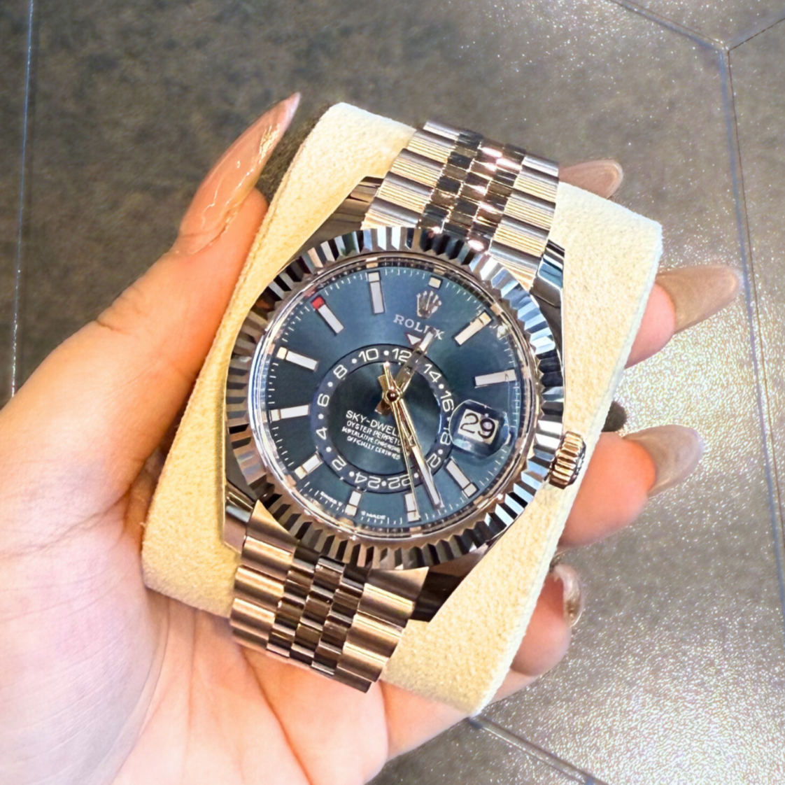 Sky-Dweller Blue Jubilee, Oystersteel and Everose gold, 336935
