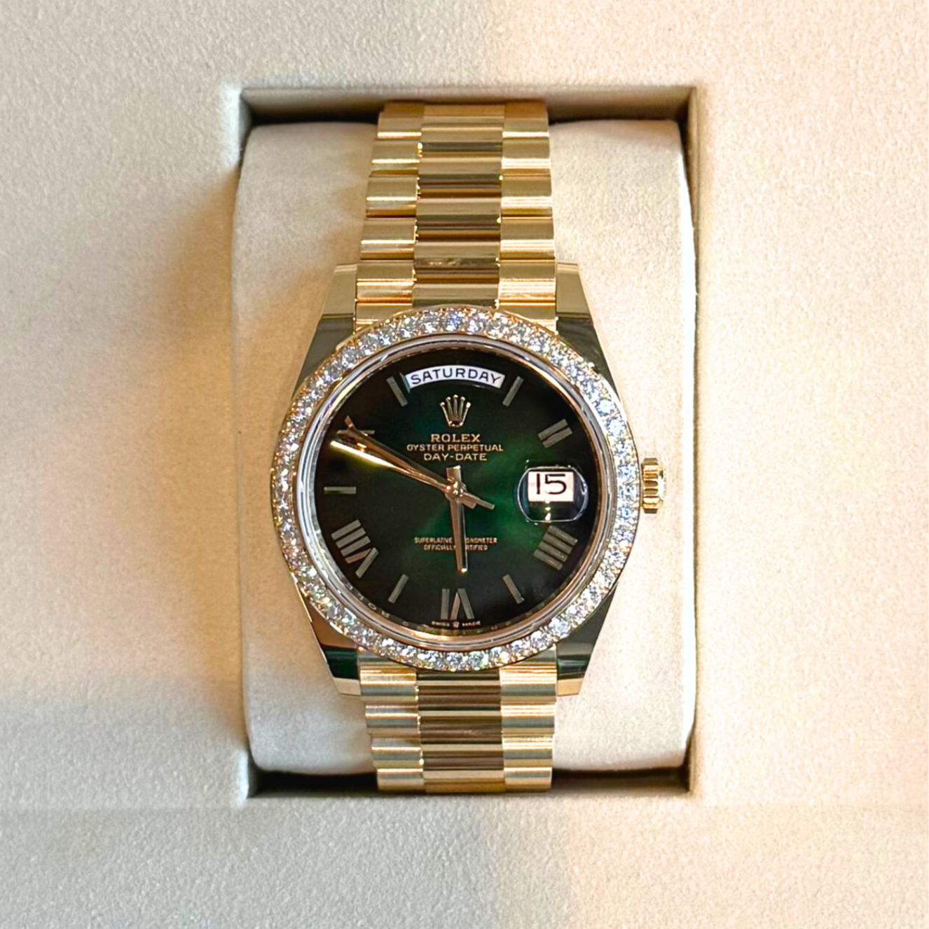 Day-Date 40 Green Ombré, Yellow gold and diamonds, 228348RBR
