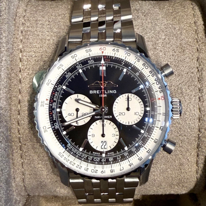 Navitimer B01 Chronograph 43, AB0138211B1A1