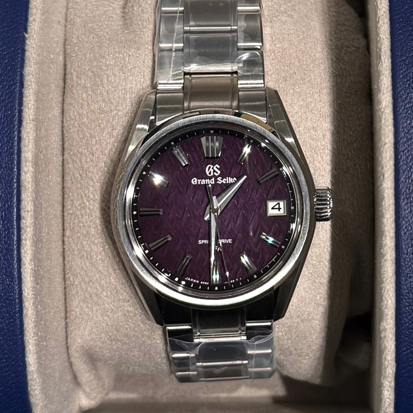 Spring Drive U.F.A. Violet Dawn, SLGB005