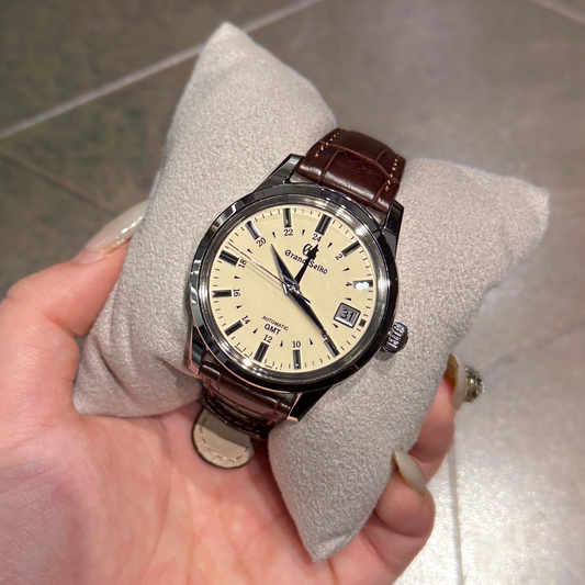 Elegance Collection Classic GMT, SBGM221G