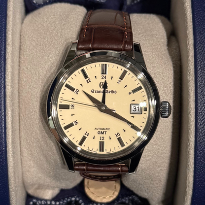 Elegance Collection Classic GMT, SBGM221G