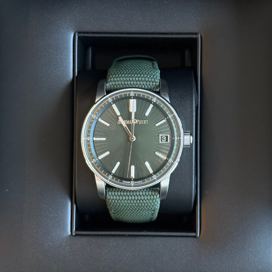 Code 11.59 41mm Green, Stainless steel, 15210ST