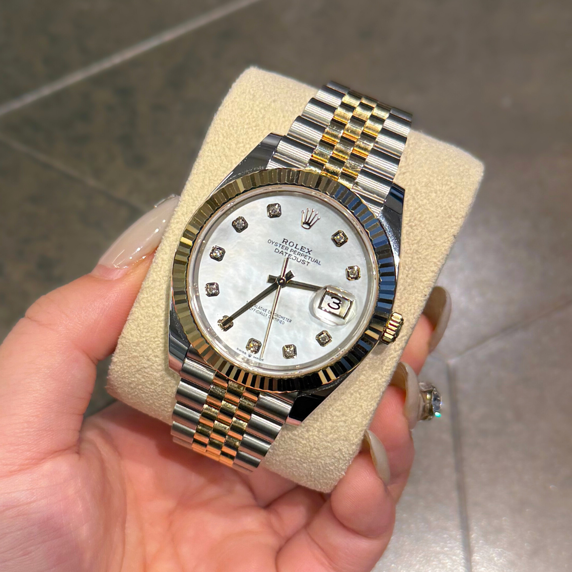 Datejust 41 MOP with Diamond-set Jubilee, Oystersteel and yellow gold, 126333