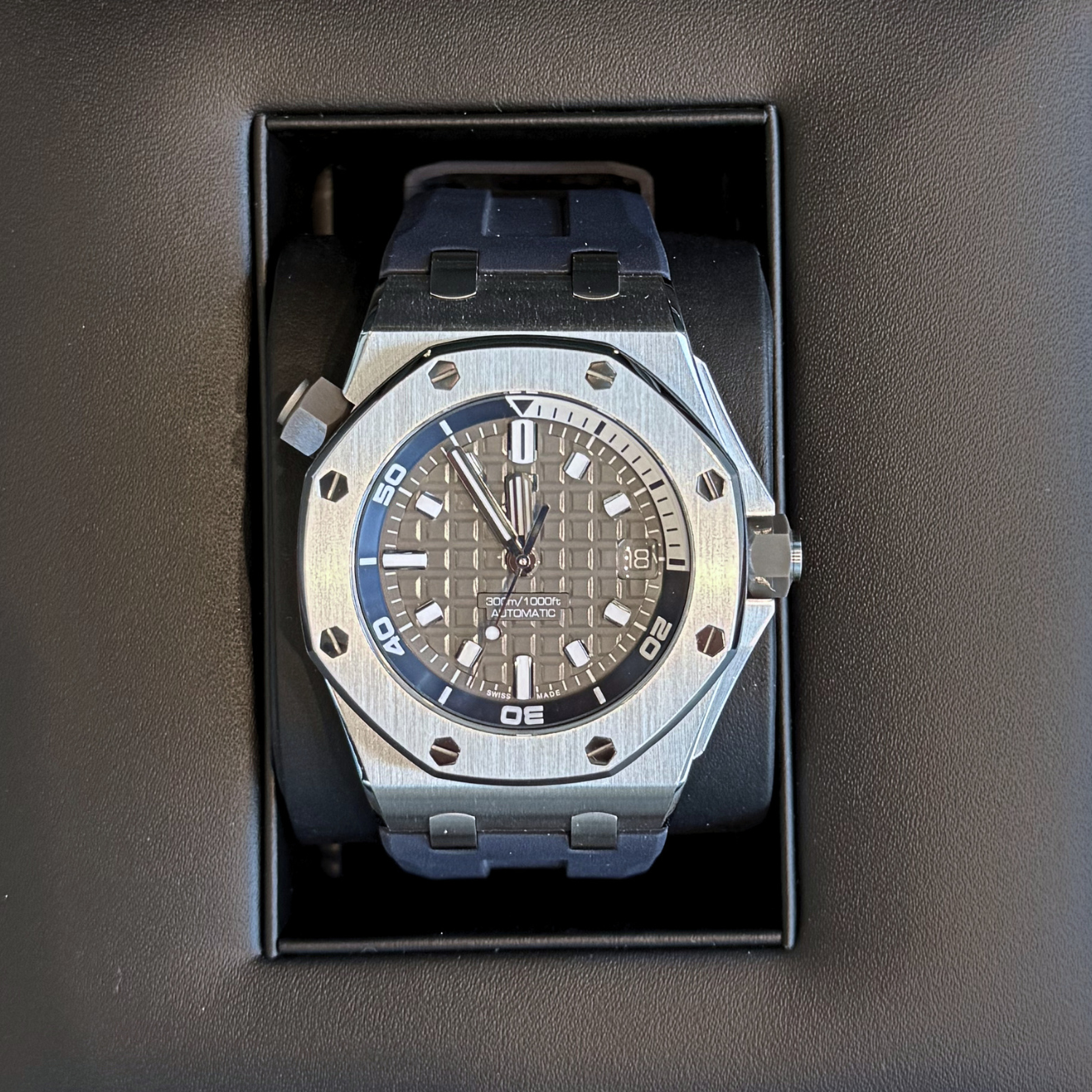 Royal Oak Offshore Diver 42mm Grey, Stainless Steel, 15720ST