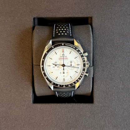 Speedmaster Moonwatch Professional White, Steel on leather strap, 310.32.42.50.04.002