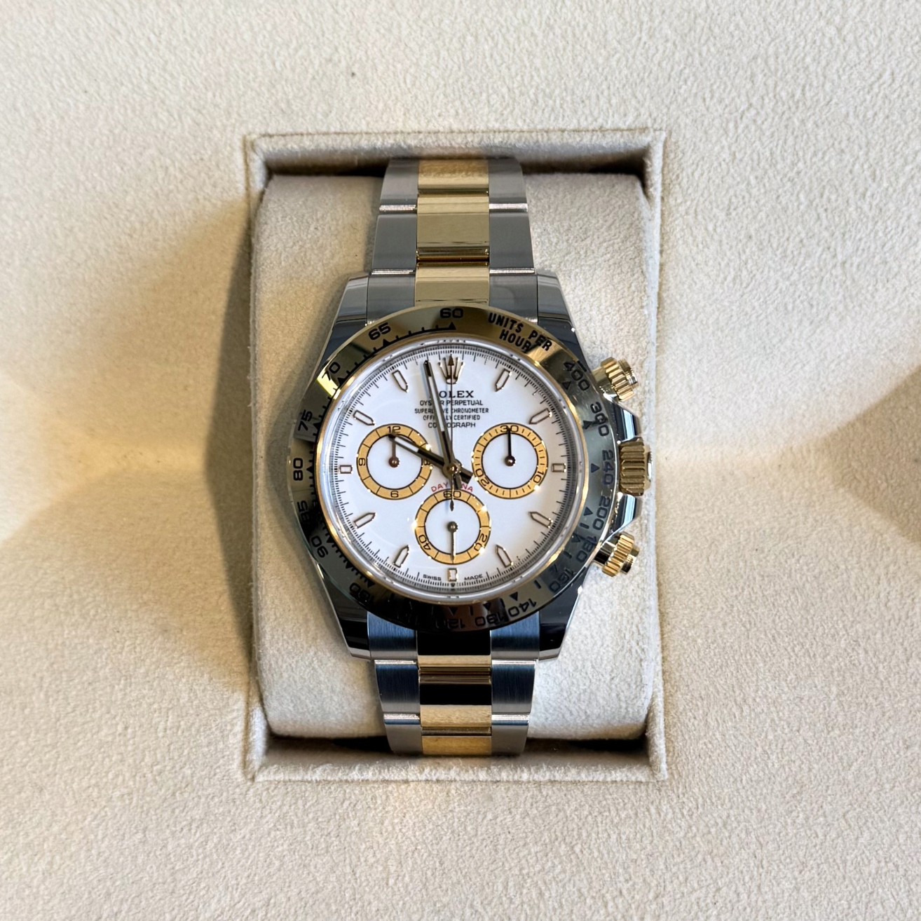 Cosmograph Daytona, Oystersteel and Yellow gold, White Dial, 126503