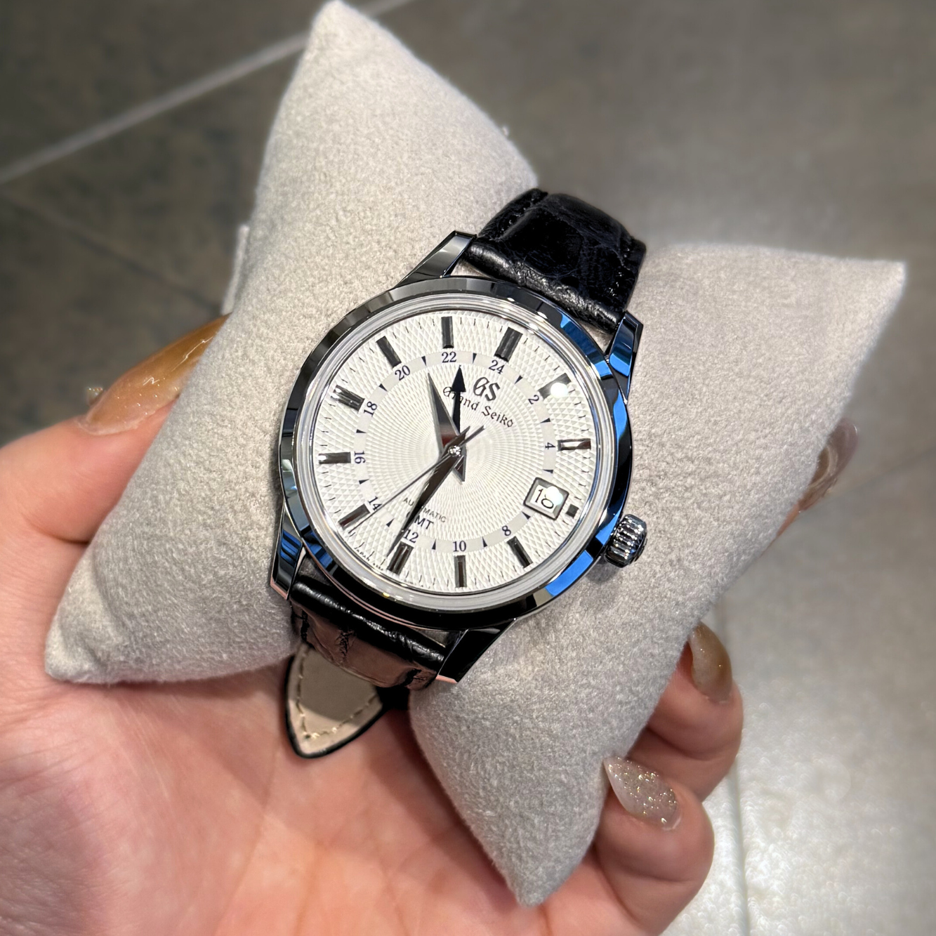 Elegance Collection GMT Snowdrop White, SBGM255