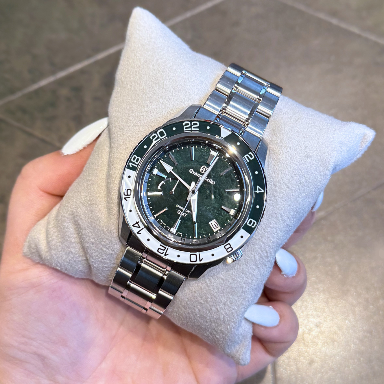 Sport Collection Spring Drive GMT Deep Green, SBGE295