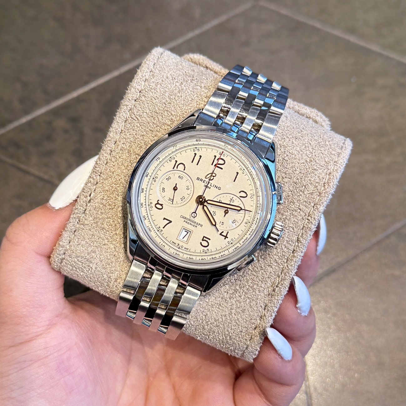 Premier B01 Chronograph 42 Ivory, AB0145211G1A1