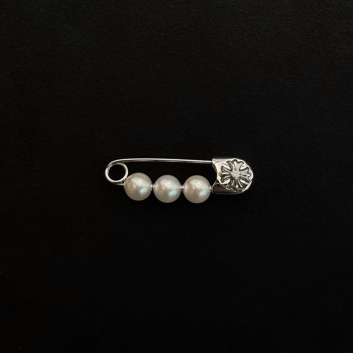 18K White Gold Safety Pin 3 Pearls x MIKIMOTO