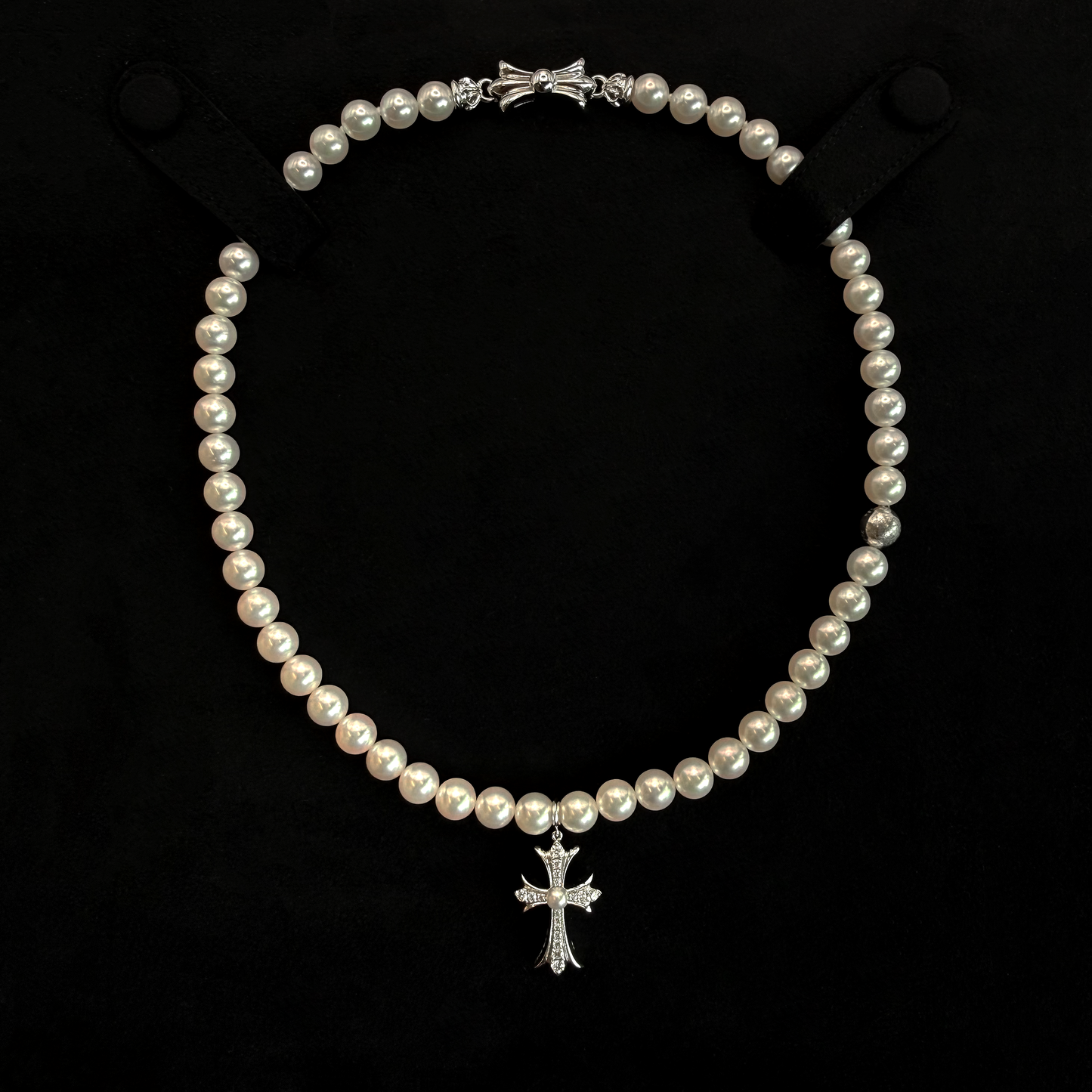 18K White Gold Choker Pearl Necklace x MIKIMOTO