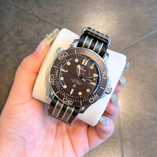 Seamaster Diver 300M 42 mm, Titanium on NATO, 210.92.42.20.01.001